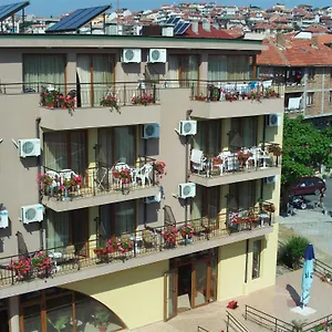 Kandrovi Hotel Sozopol